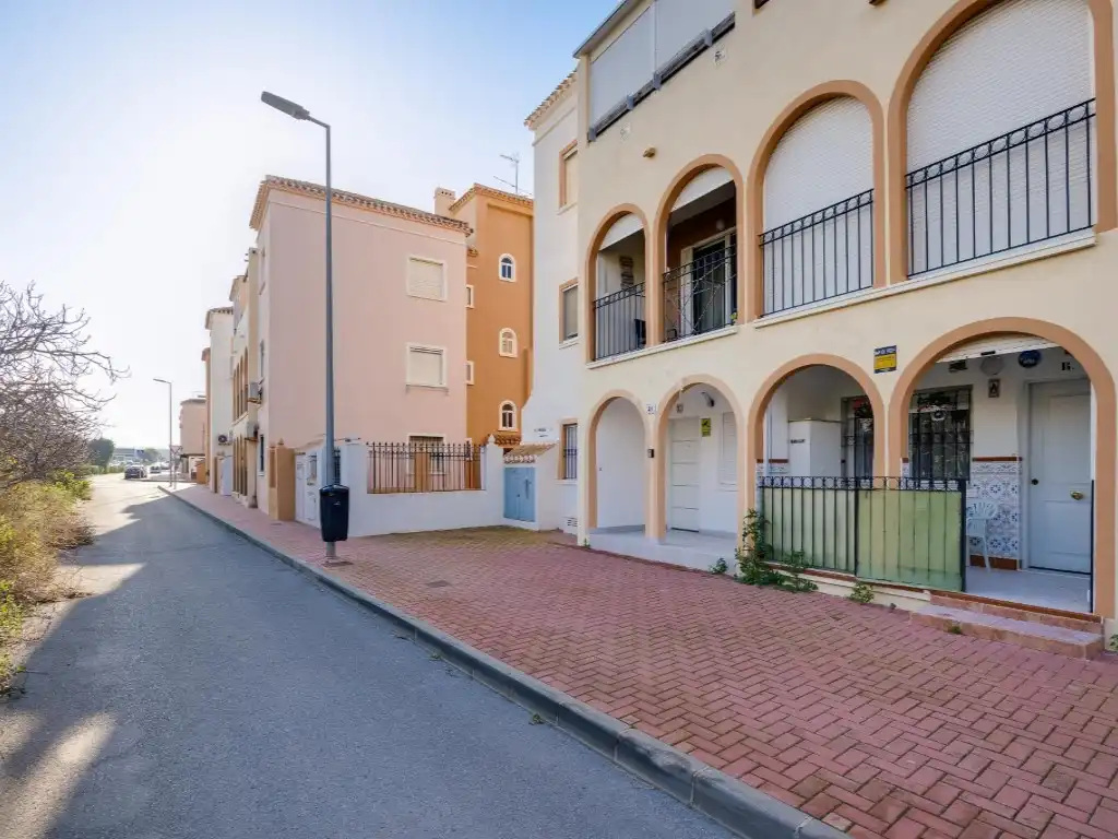 Houses for sale in Calle Mar Menor, La Veleta