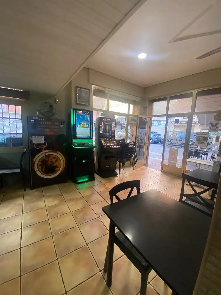 Local comercial en traspaso en Carrer Antonio Martínez García, imagen 5
