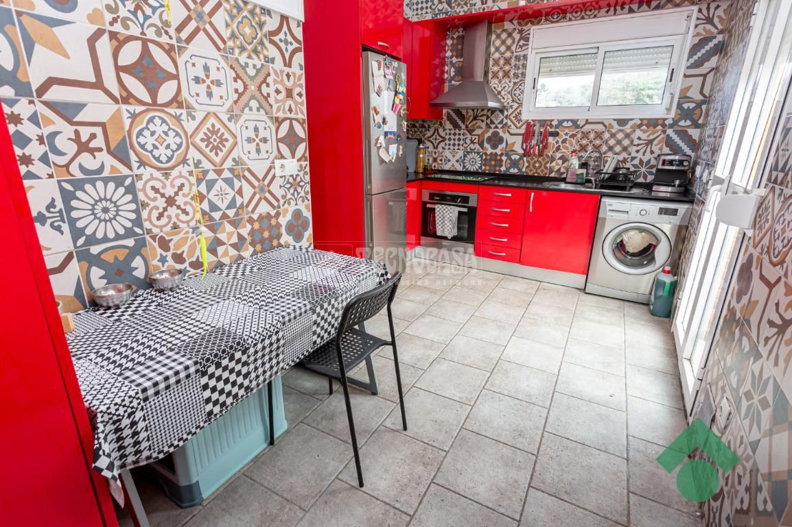 Kitchen of Attic for sale in Algeciras  with Air Conditioner, Terrace and Furnished