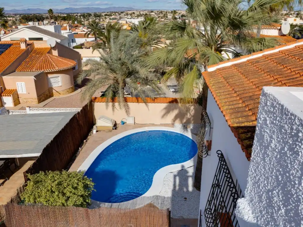 Schwimmbecken von Haus oder Chalet zum Verkauf in Torrevieja