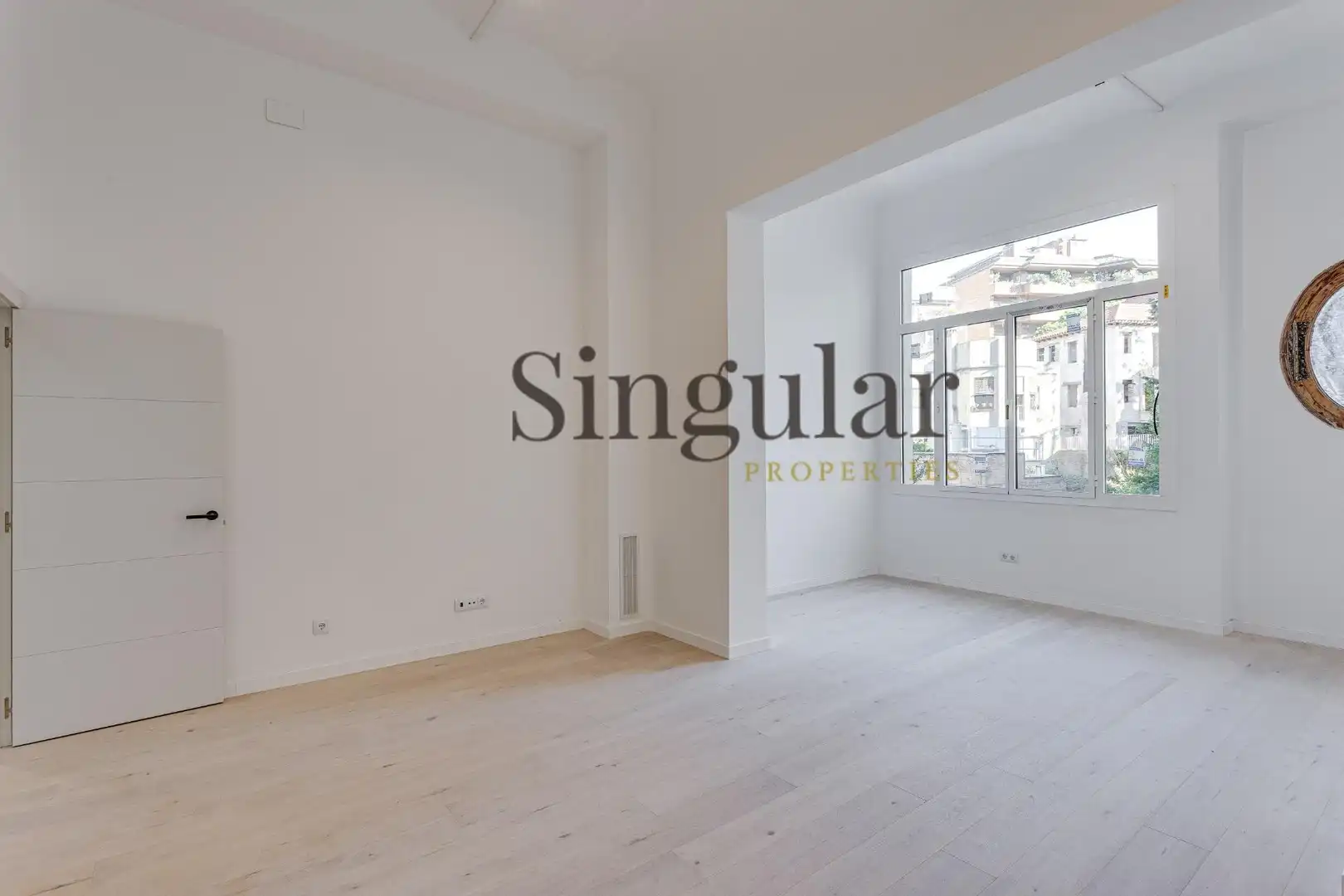 Habitación de Ático en venta en Barcelona con Aire acondicionado, Calefacción y Terraza