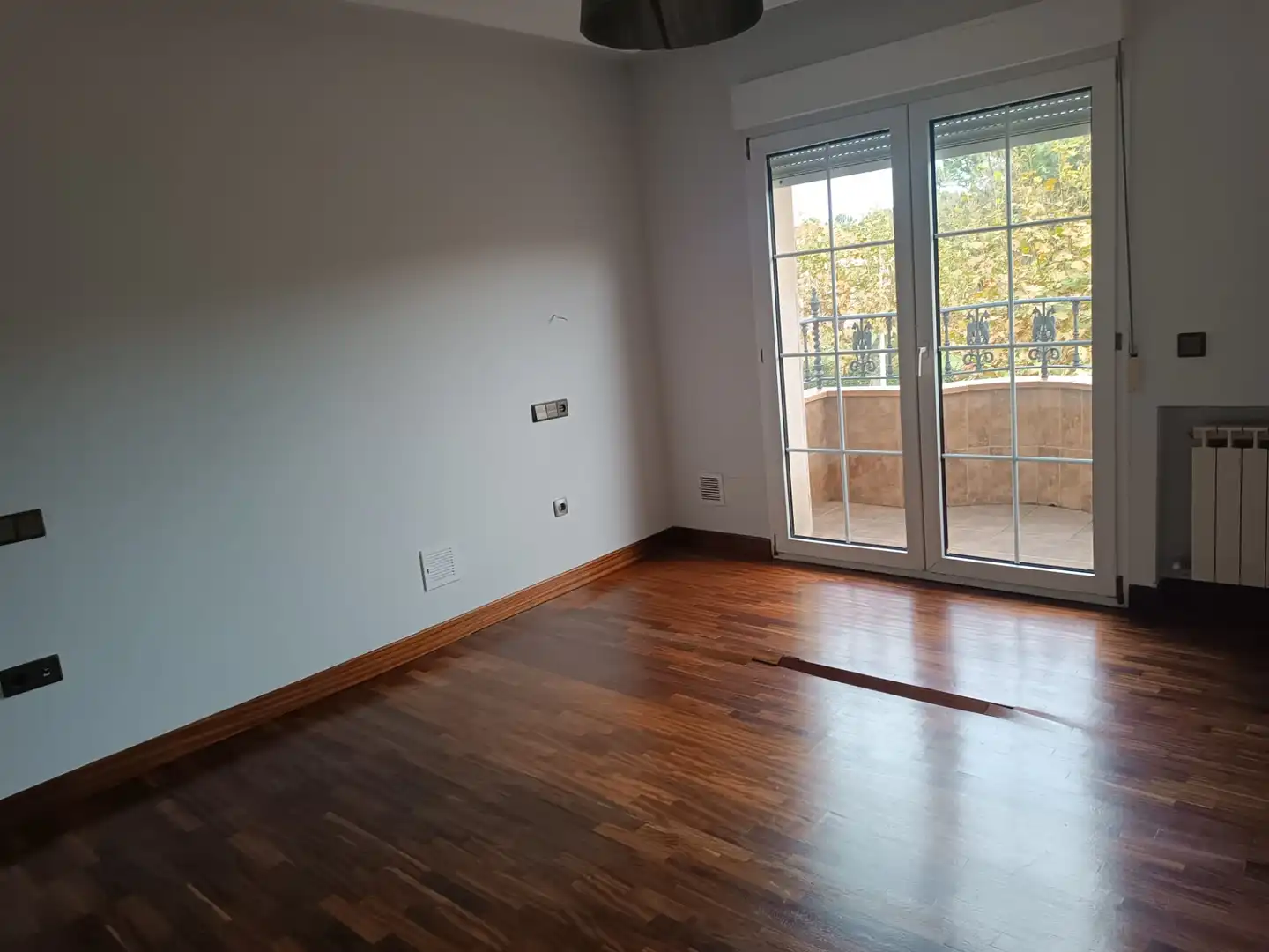 Habitación de Casa o chalet en venta en Castrillón con Calefacción, Jardín privado y Parquet