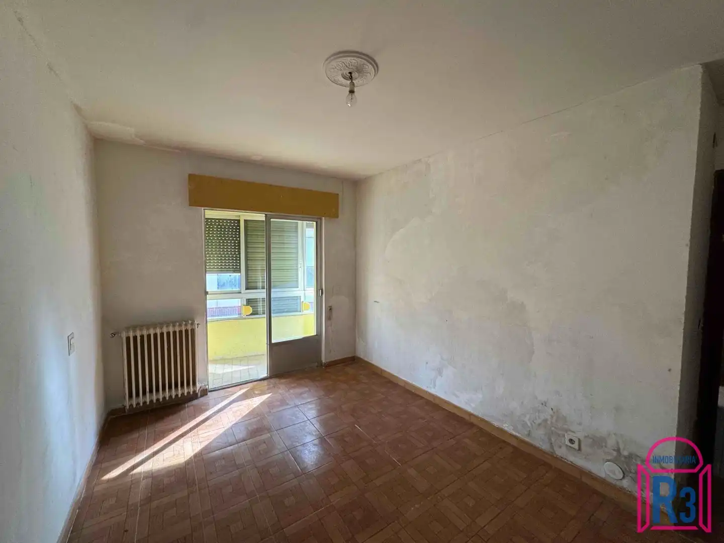 Bedroom of Buildings for sale in San Andrés del Rabanedo