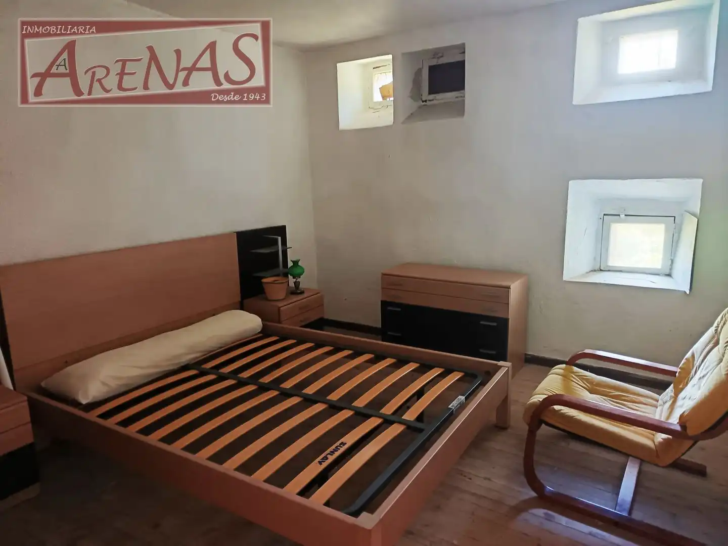 Habitación de Casa adosada en venta en Ampuero con Parquet y Terraza