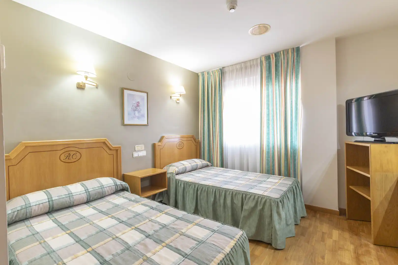 Habitación de Edificio en venta en Cavia
