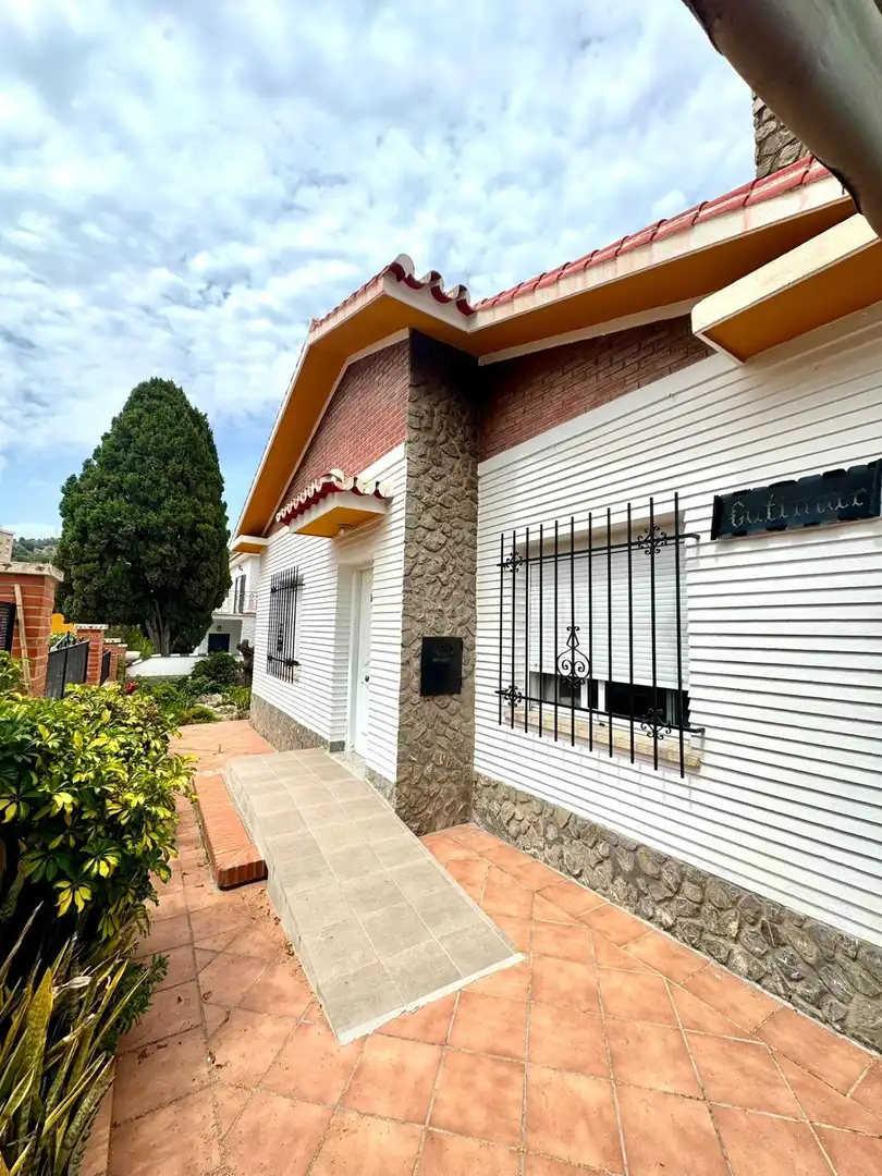 Vista exterior de Casa o chalet en venta en Málaga con Aire acondicionado, Jardín privado y Terraza