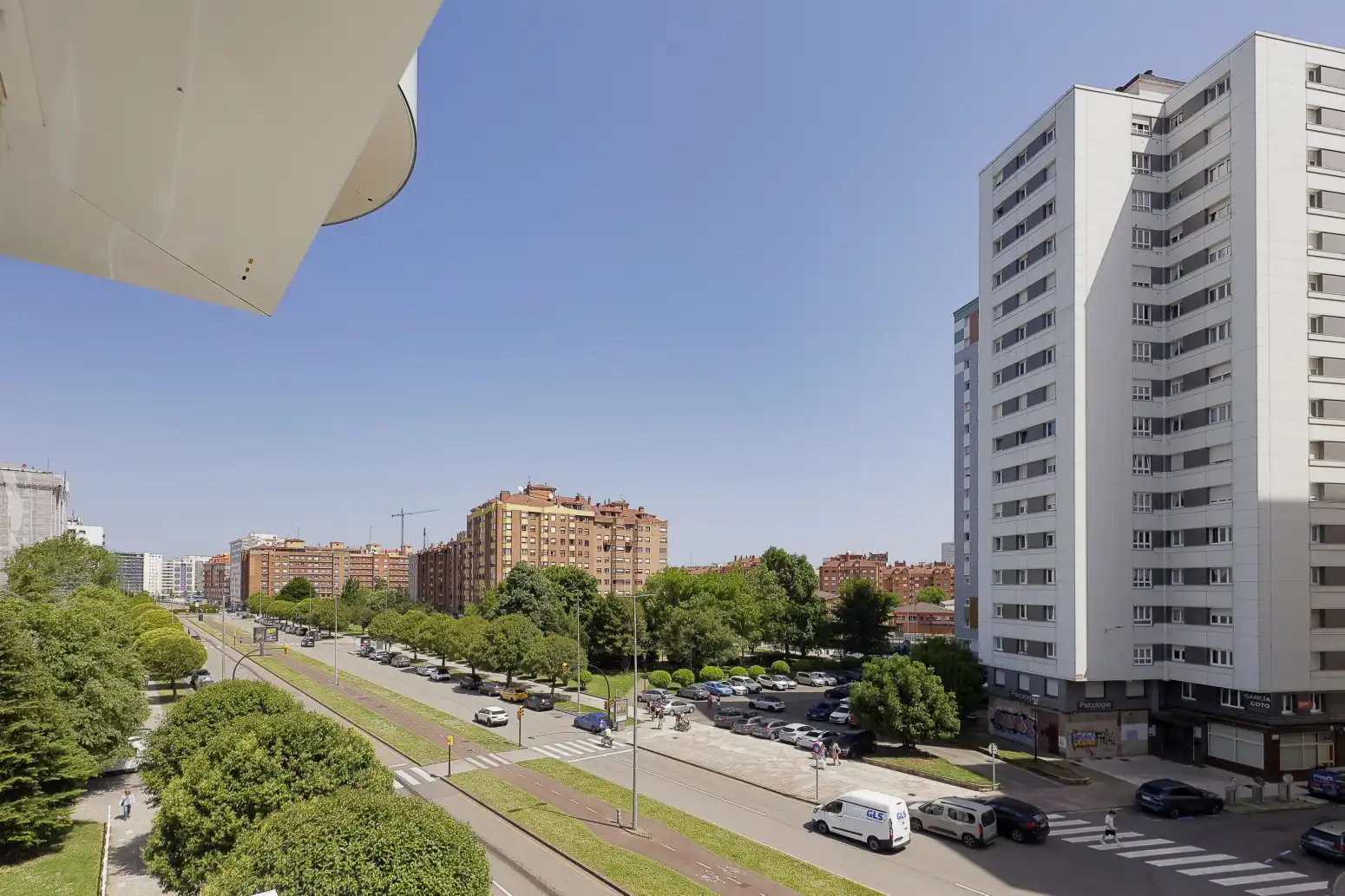 Vista exterior de Piso en venta en Gijón  con Calefacción