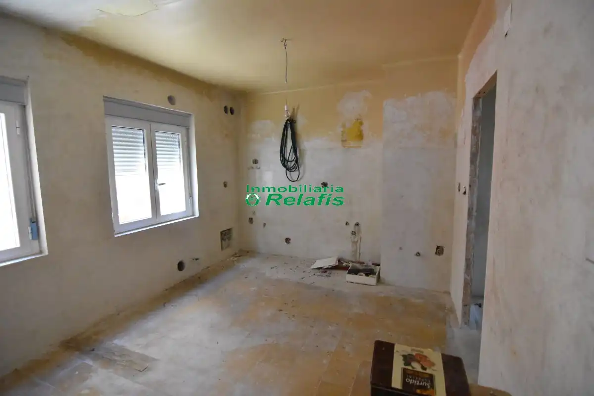 Flat for sale in PORTUGAL 38, imagen 2