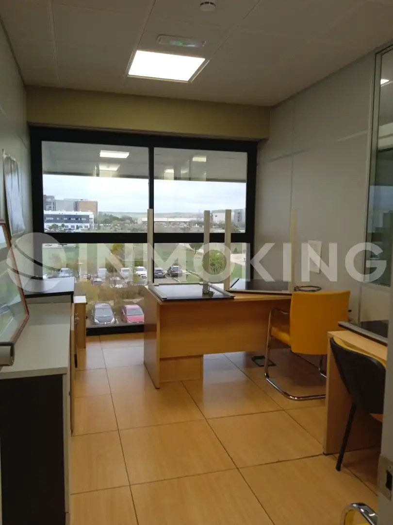 Oficina de alquiler en Alcalá de Henares con Aire acondicionado, Calefacción y Balcón
