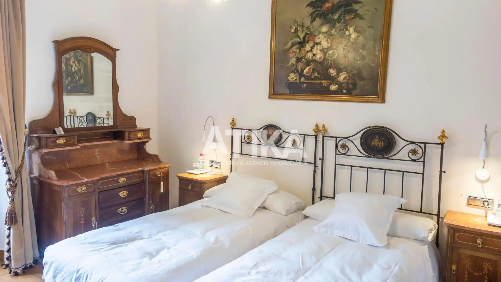 Schlafzimmer von Country house zum Verkauf in Fontanars dels Alforins mit Klimaanlage, Heizung und Privatgarten