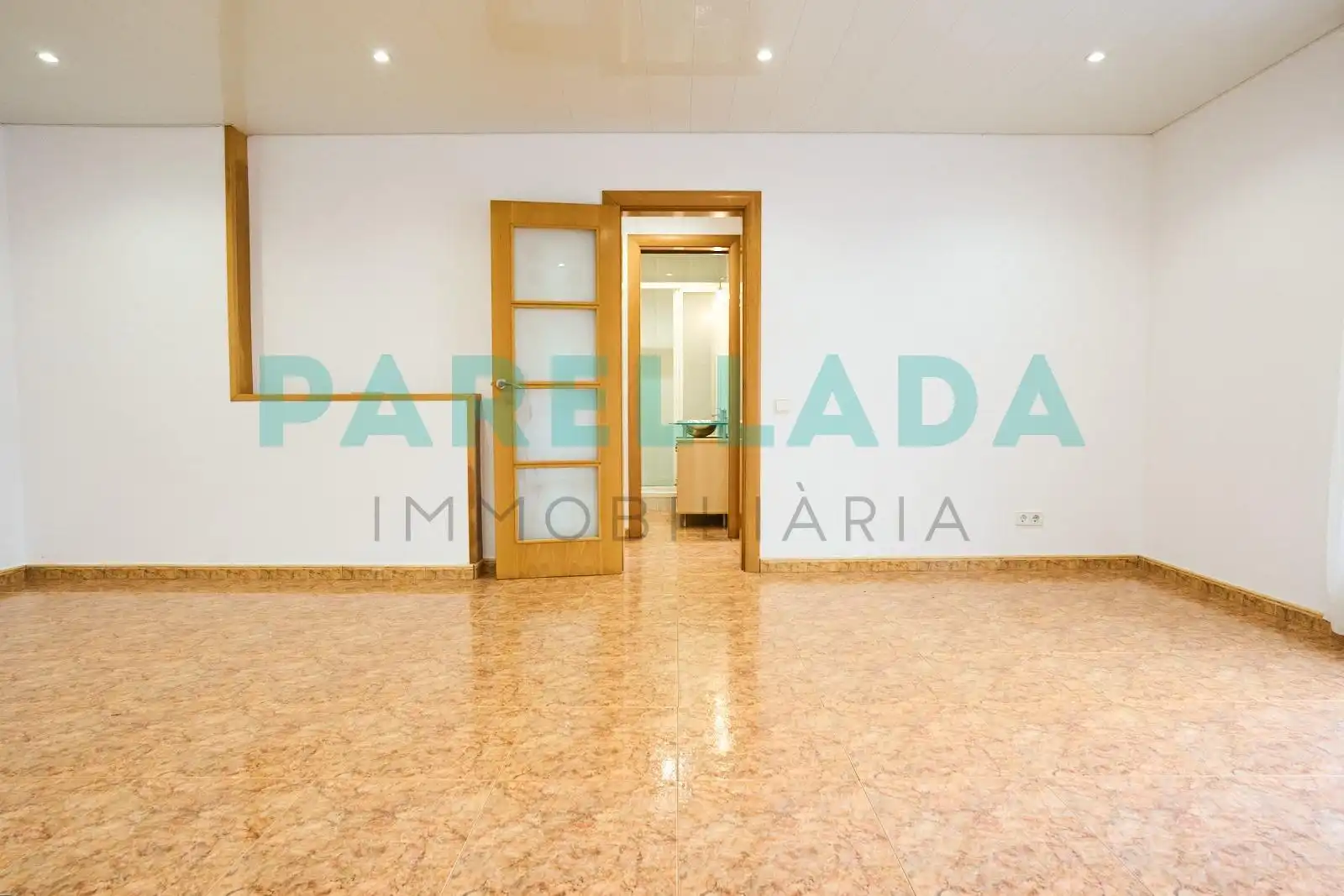 Flat for sale in Badalona