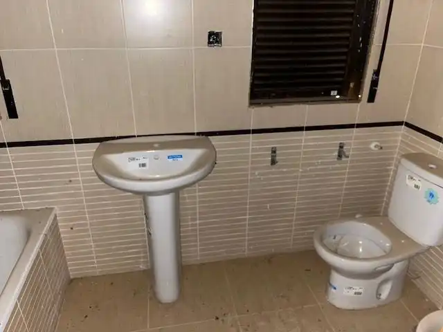 Bathroom of Residential for sale in El Tiemblo 