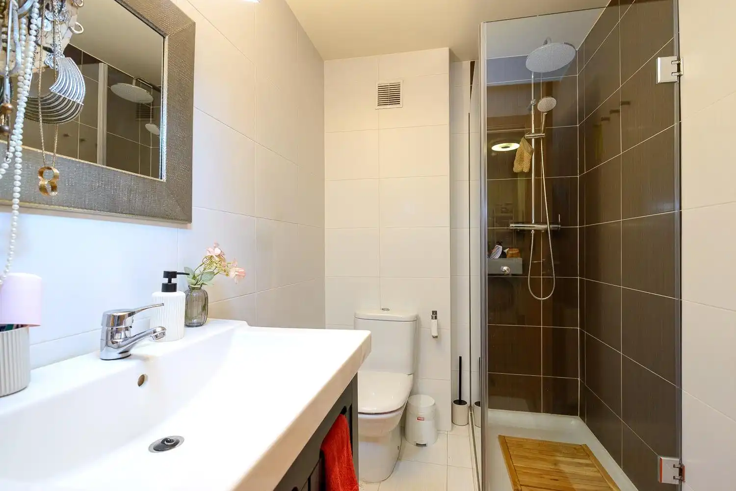 Baño de Piso en venta en Aller con Calefacción, Trastero y Amueblado