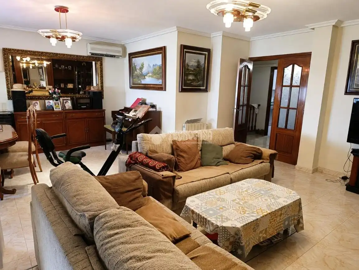 Sala de estar de Casa adosada en venta en Fuenlabrada con Calefacción