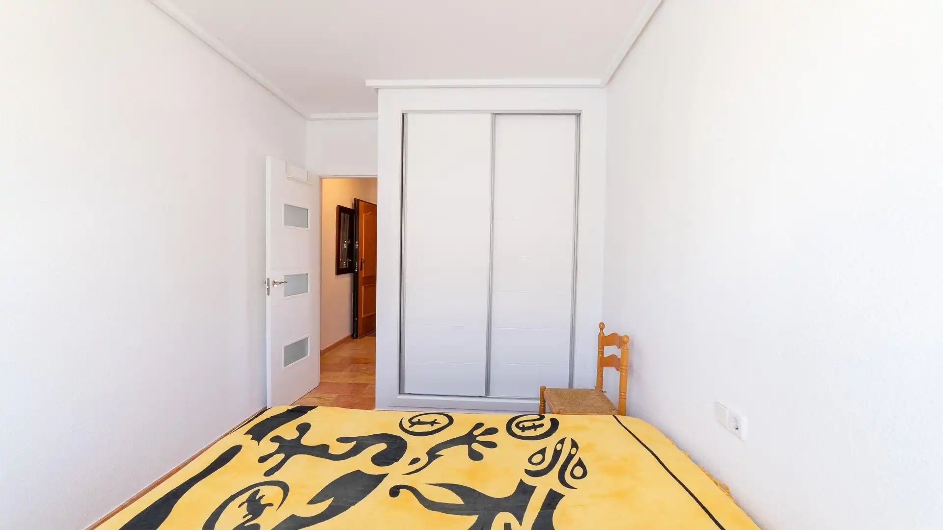 Habitación de Ático en venta en Torrevieja con Aire acondicionado, Terraza y Trastero
