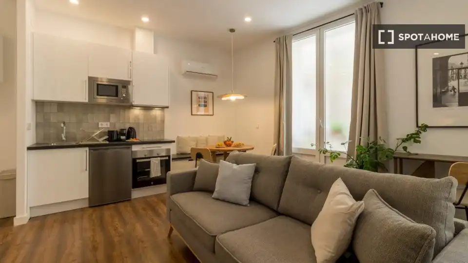Flat with terrace to rent in Ciutat Vella, imagen 9