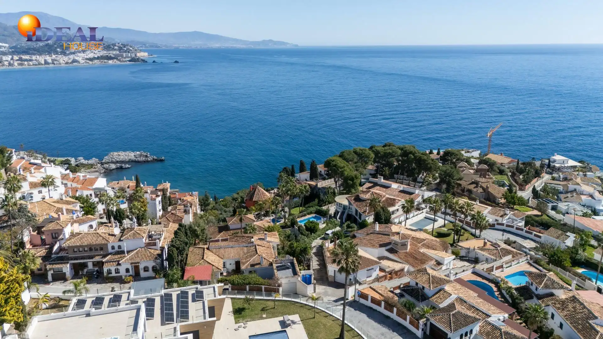 Vista exterior de Casa o chalet en venta en Almuñécar con Aire acondicionado, Jardín privado y Terraza