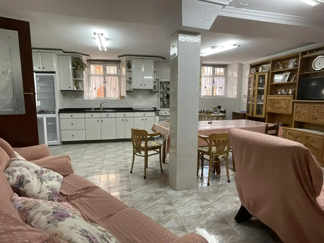 Casa amb terrassa en venda a Calle Isidoro Salas