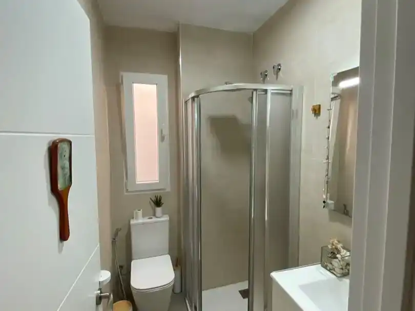 Bany de Pis en venda en Torrevieja amb Aire condicionat i Terrassa