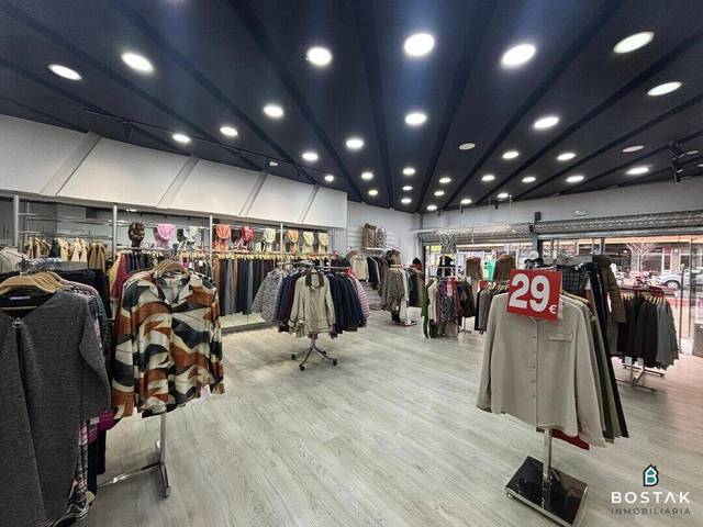 Local comercial en Alquiler en Agirre Lehendakariaren Etorbidea, 33 en San Pedro de Deusto - La Ribera