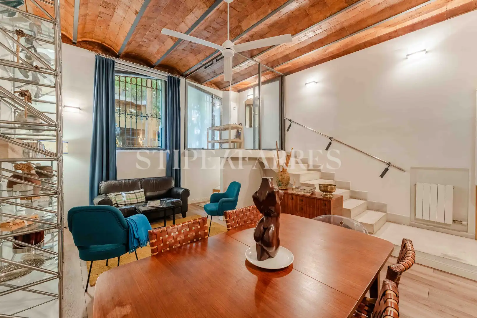 Vista exterior de Piso de alquiler en Barcelona con Calefacción, Terraza y Amueblado