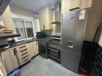 Kitchen of Flat for sale in  Madrid Capital  with Air Conditioner and Heating