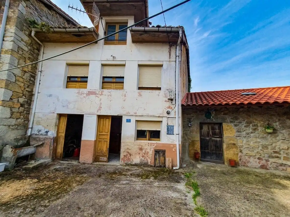 Casa en venda a Candamo, imagen 2
