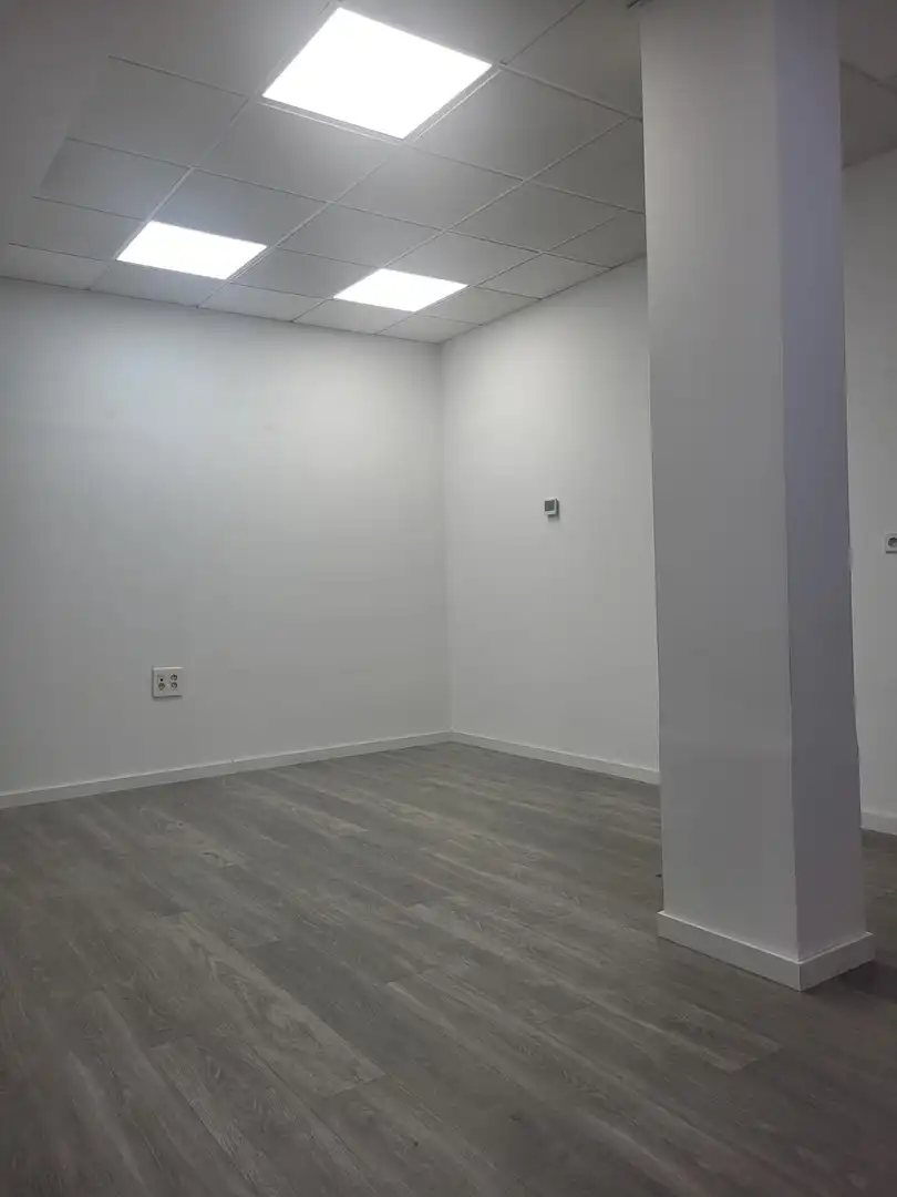 Local comercial en alquiler en de Rafael Alberti, imagen 17