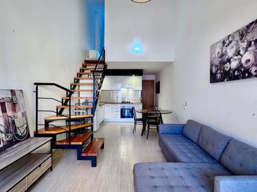 Maison mitoyenne avec balcon à vendre à Carrer Sant Maurici 336F