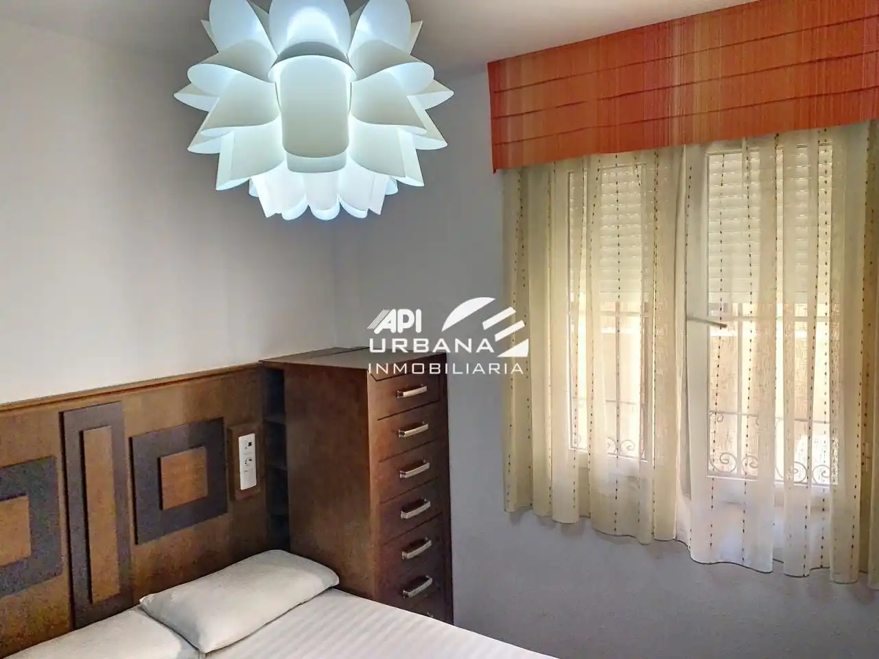 Habitación de Planta baja en venta en Lucena con Trastero y Amueblado