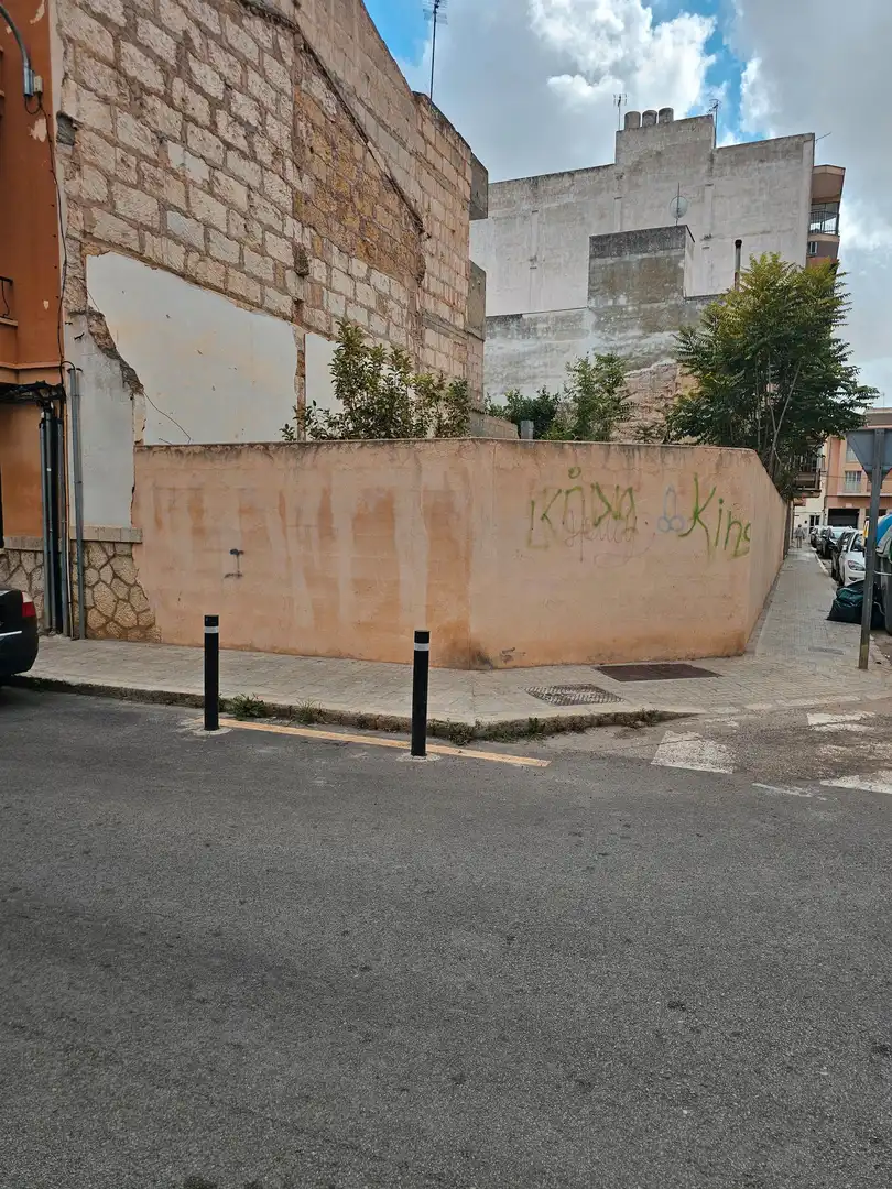 Wohnbaugrundstück zum Verkauf in Carrer des Jocs 26, imagen 2