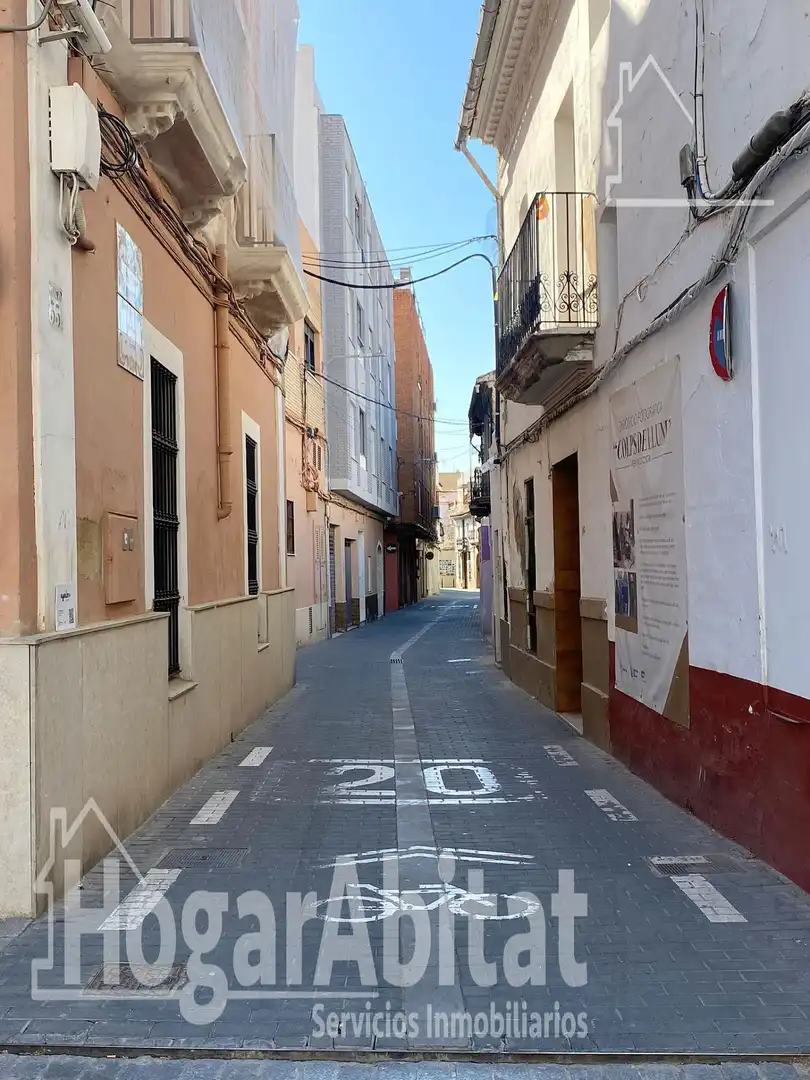 Exterior view of Houses for sale in Catarroja  with Terrace