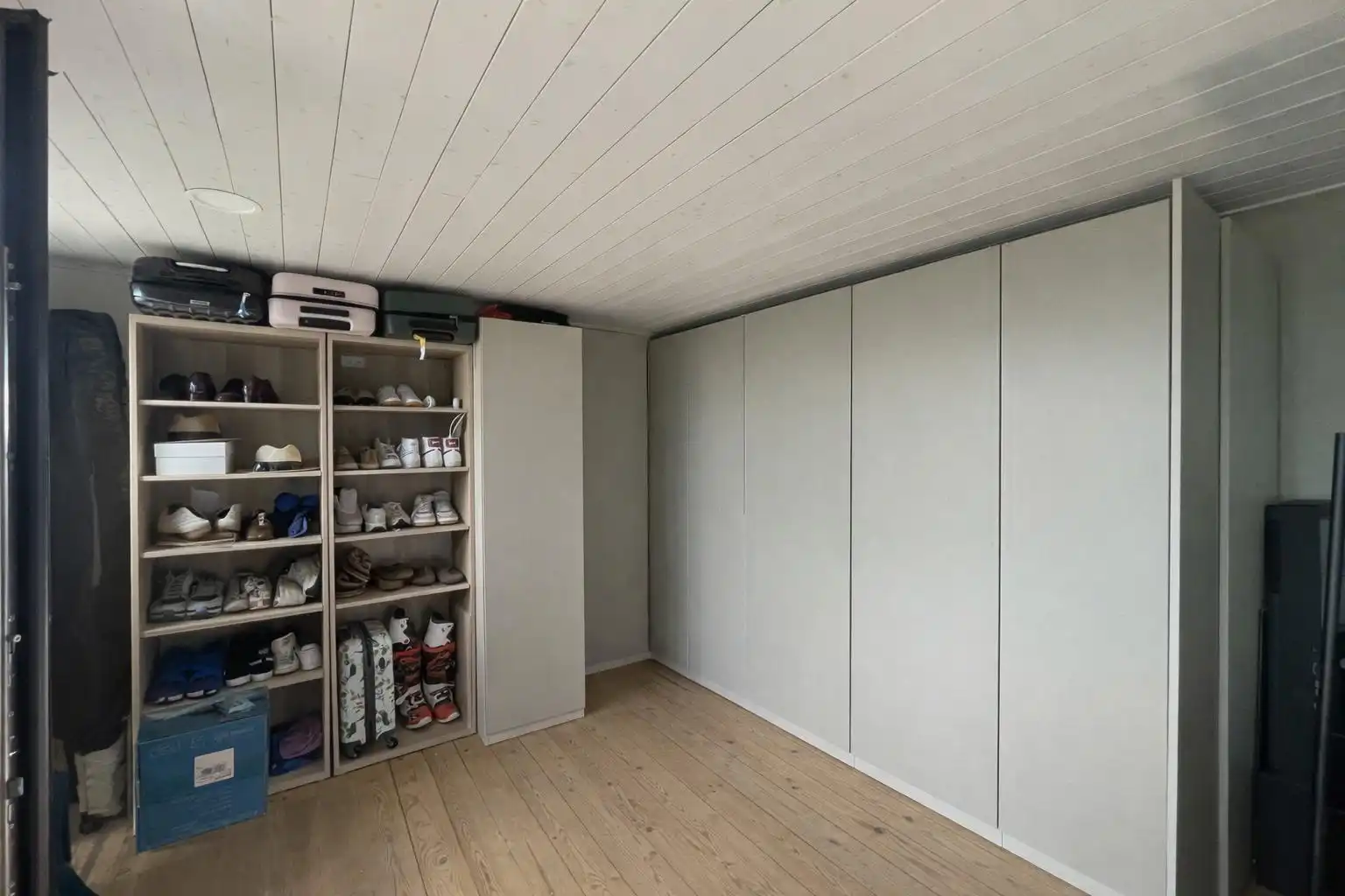Habitación de Ático en venta en Tomares con Aire acondicionado, Calefacción y Jardín privado