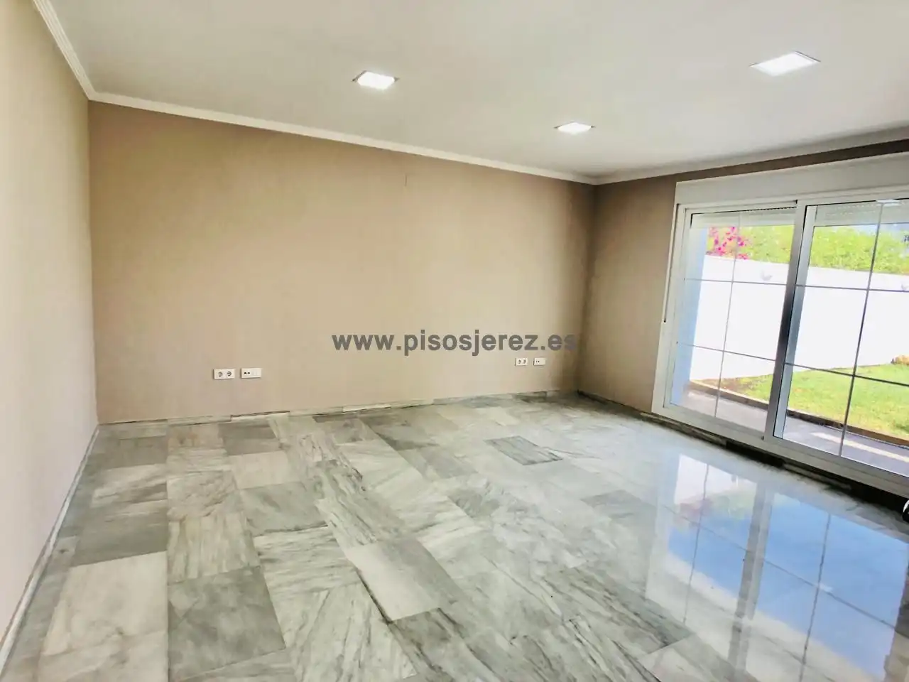 Houses for sale in Jerez de la Frontera  with Air Conditioner, Private garden and Terrace