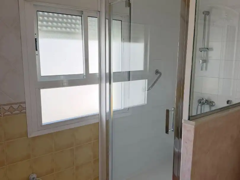 Baño de Piso en venta en  Sevilla Capital con Aire acondicionado, Terraza y Balcón