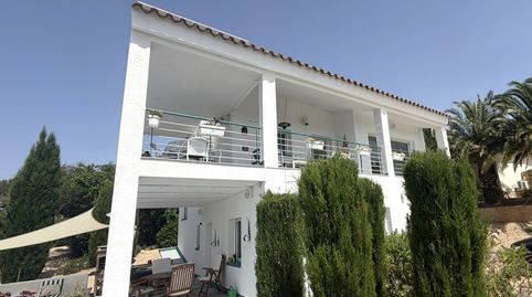 Impresionante villa con vistas al mar, piscina y licencia turística entre L’Ampolla y El Perelló.
