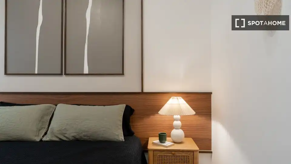 Bedroom of Flat for rent in Madrid  with Air Conditioner, Heating and Furnished
