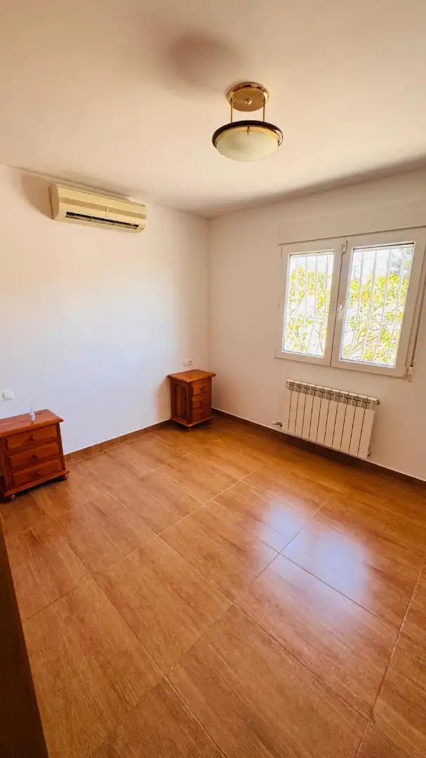 Dormitori de Casa o xalet en venda en Vinaròs amb Aire condicionat, Calefacció i Jardí privat