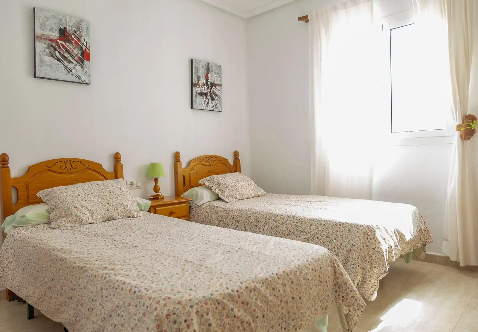 Dormitori de Casa adosada en venda en Orihuela amb Aire condicionat, Calefacció i Jardí privat