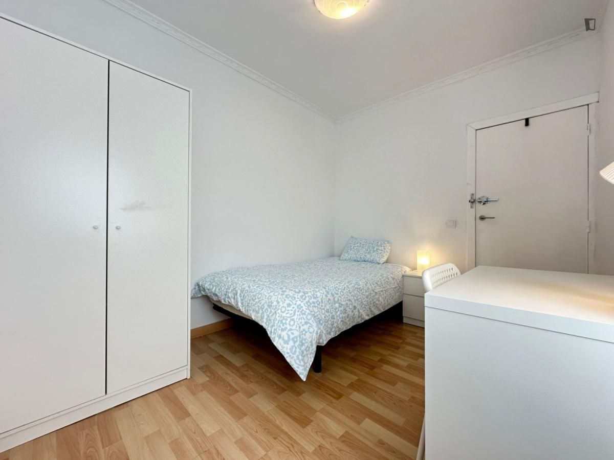 Apartment to share in Reyes Católicos