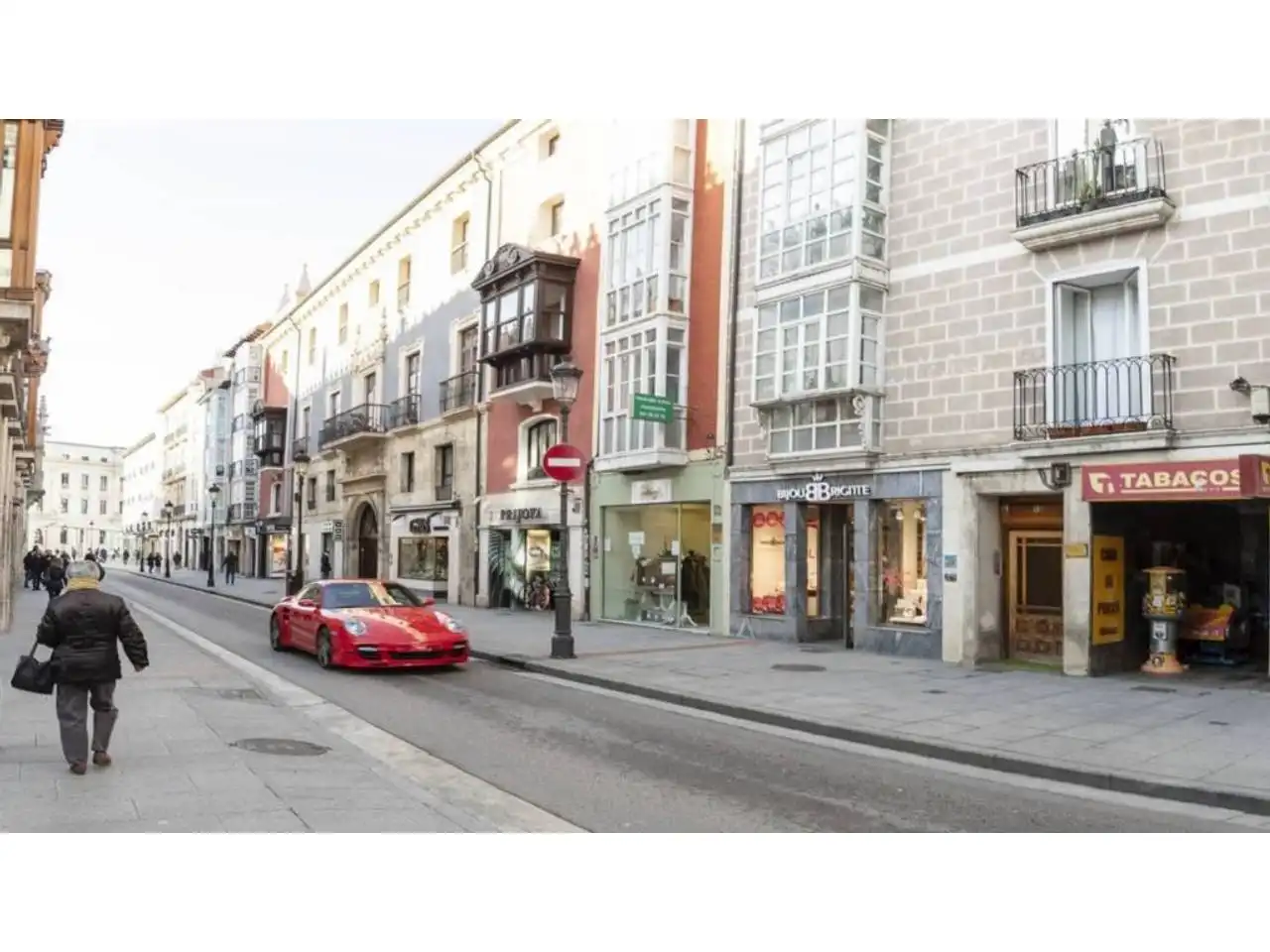 Oficina amb ascensor en venda a Calle SANTANDER