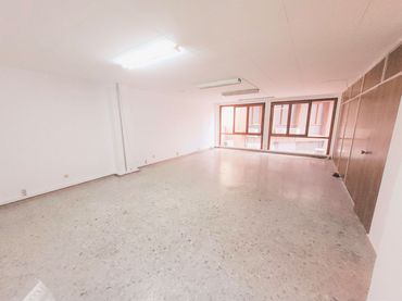 Oficina con ascensor en venta en Centre