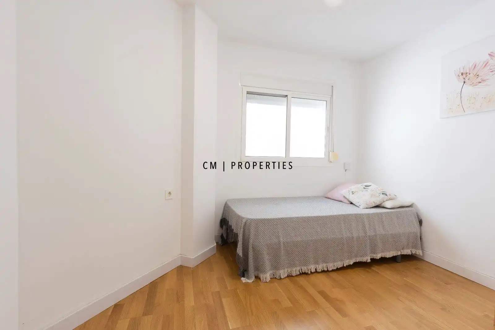 Habitación de Piso de alquiler en Valencia con Aire acondicionado, Parquet y Amueblado