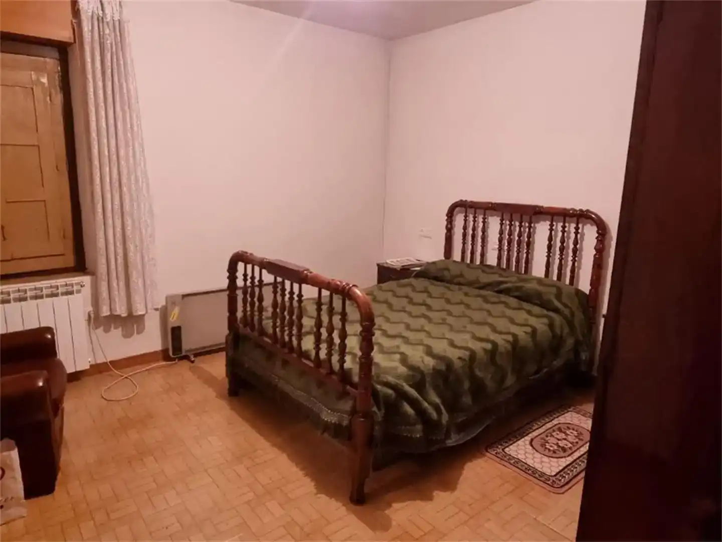 Dormitori de Casa adosada en venda en Destriana
