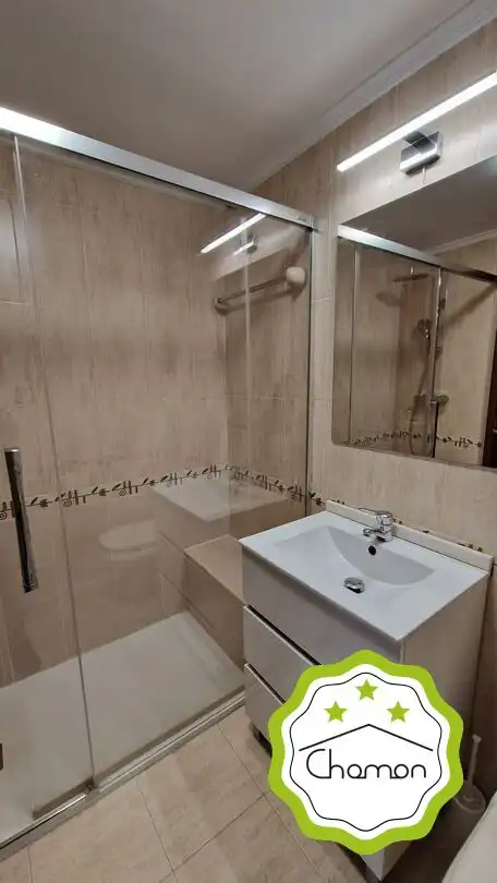Badezimmer von Wohnung zur Miete in Santoña mit Heizung