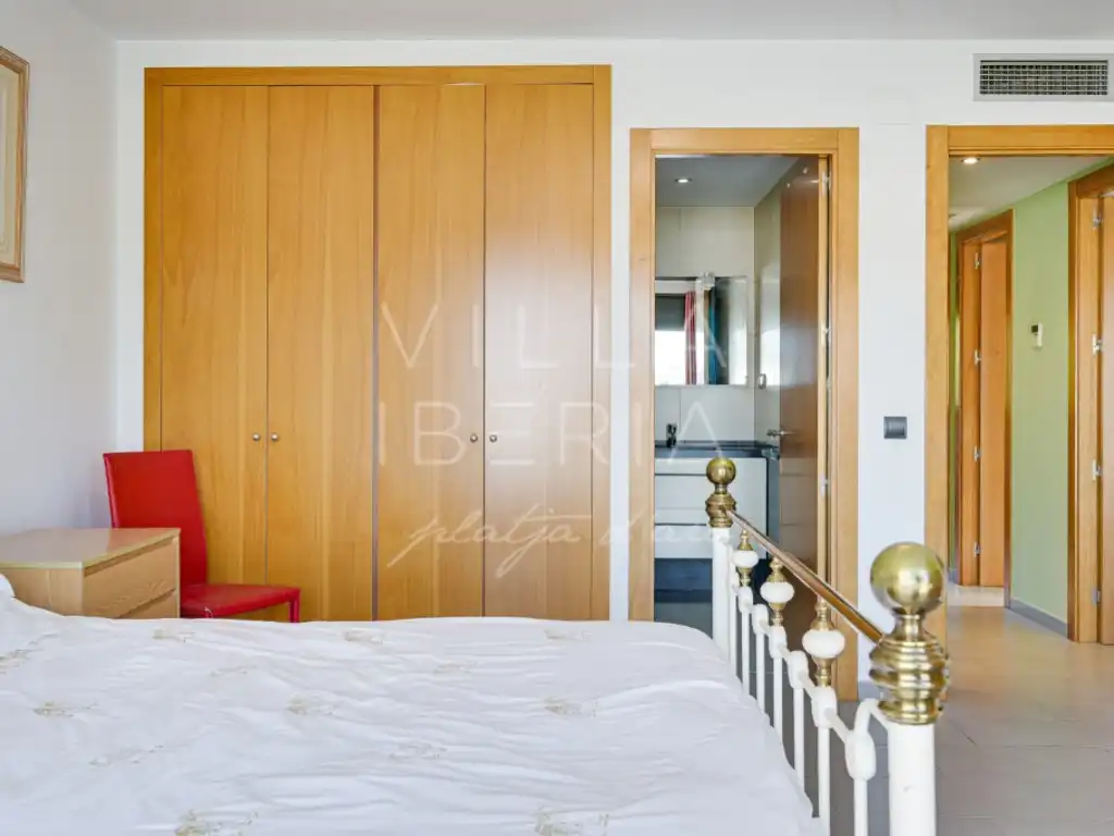Casa con piscina en venta en Avenida Paisos Catalans 18, imagen 19