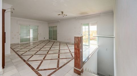Foto 4 de Dúplex en venta en C/ Califa-res las Lolas, Nueva Andalucía centro, Marbella
