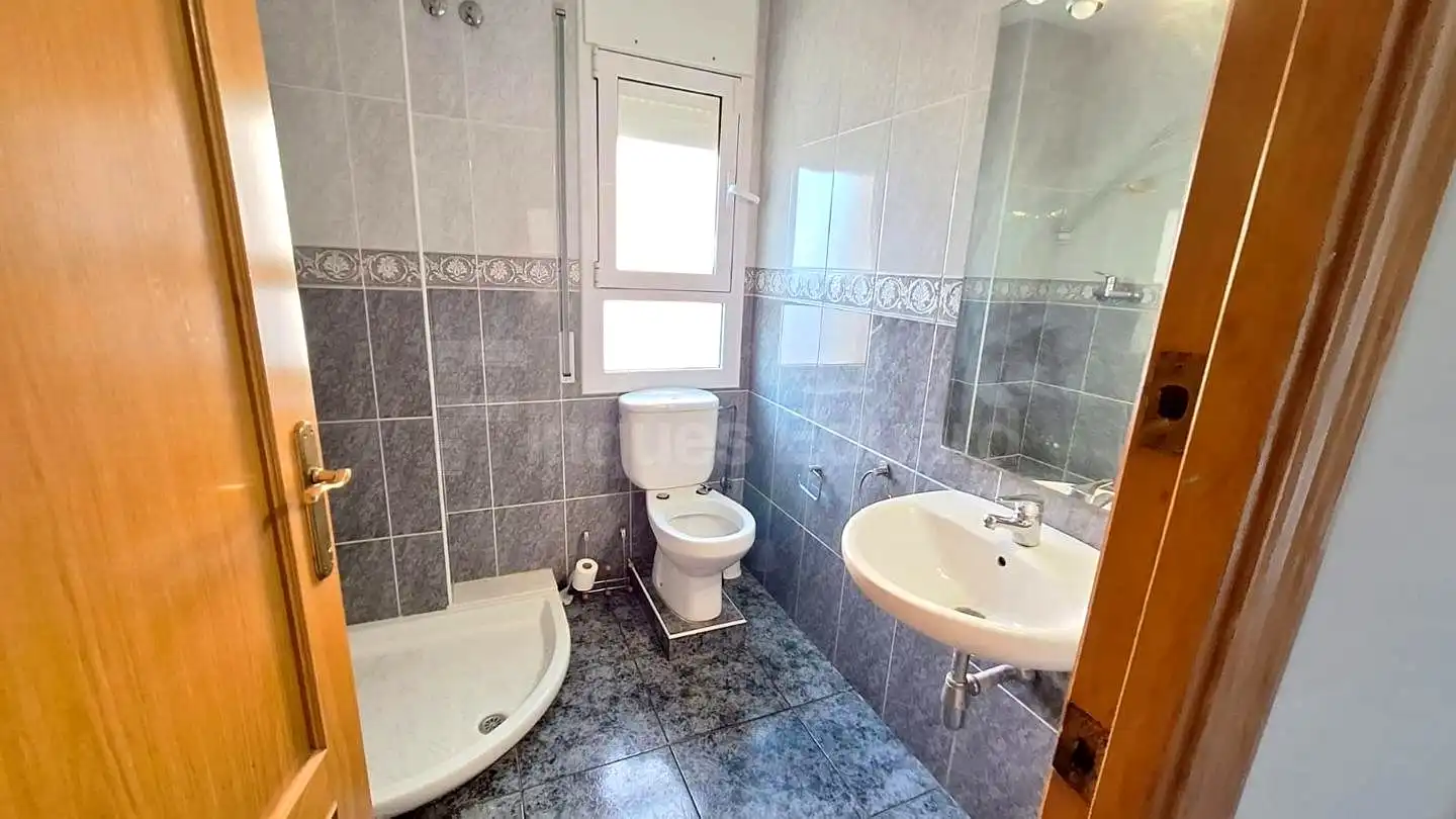 Maison mitoyenne avec jardin à vendre à Nucli Urbà, imagen 12