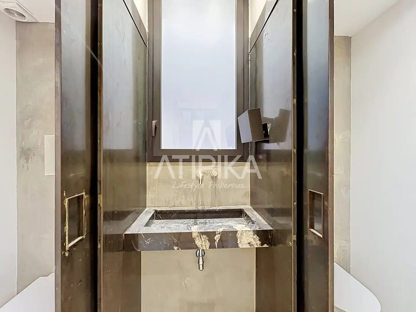 Baño de Oficina de alquiler en Barcelona con Aire acondicionado