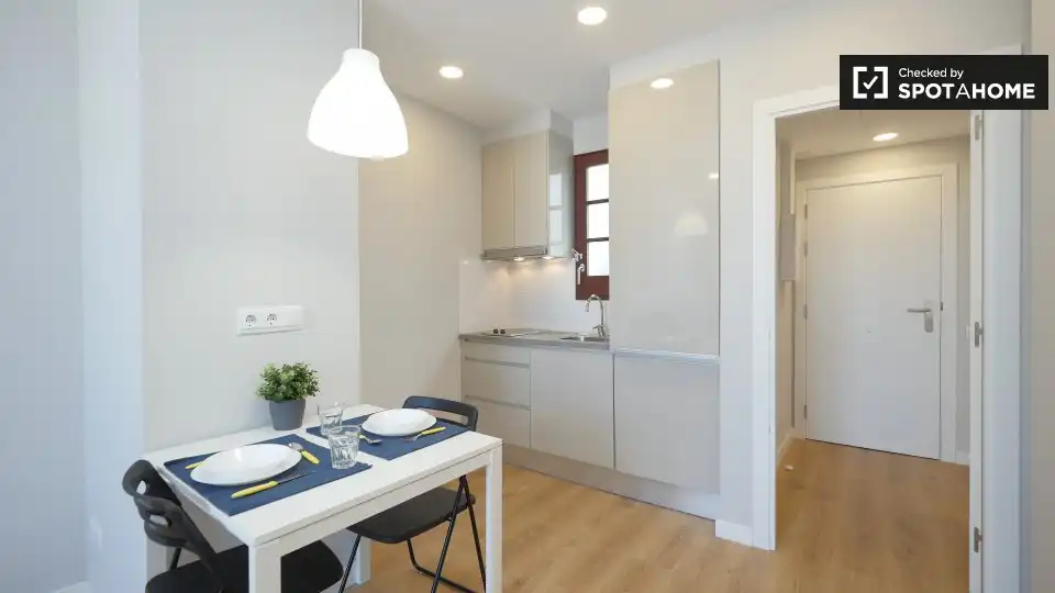 Flat for rent in Sants
